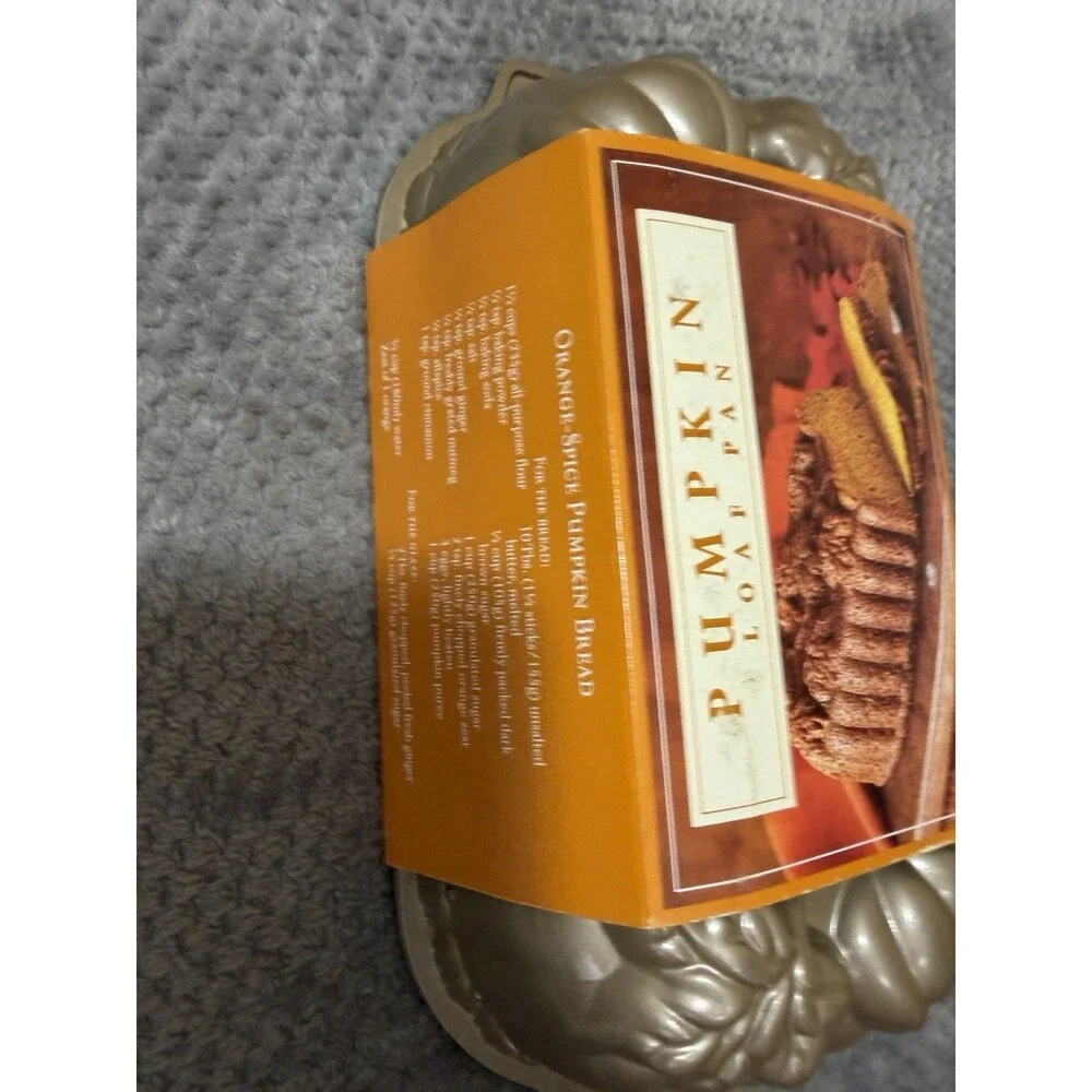 Williams Sonoma Nordic Ware Botanical Pumpkin Loaf Pan Fall NEW 1lb Size
